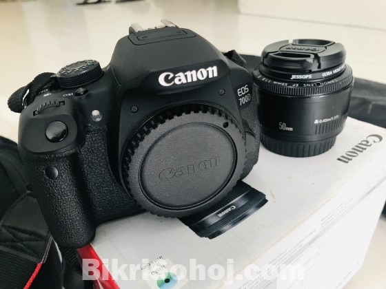 Canon 700D with 50mm and warranty